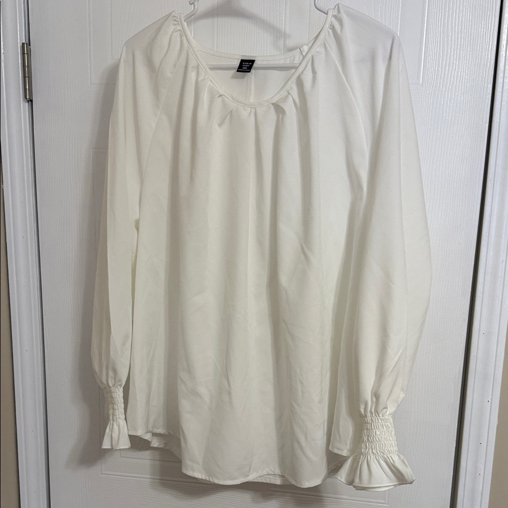 ⭐️SHEIN Elegant White Blouse with Smocked Sleeves